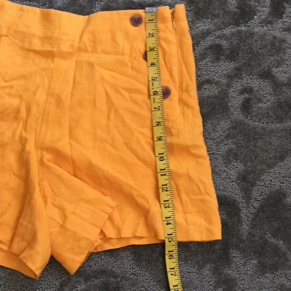 Shorts - Picture 5 of 6